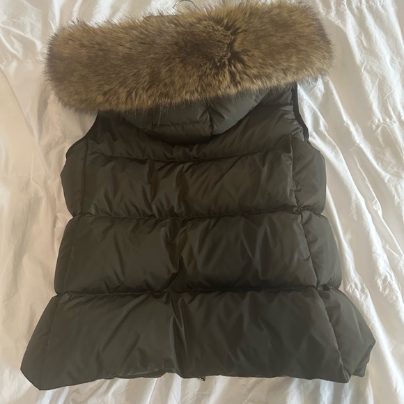 Selling a authentic Moncler Bairon Faux-Fur-Trim Vest - Picture 2 of 8